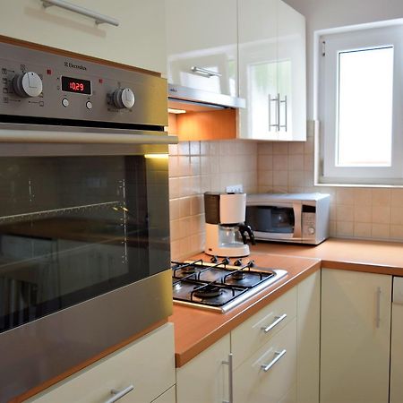 Sunnyy Beacch Apartments Banjol Bagian luar foto