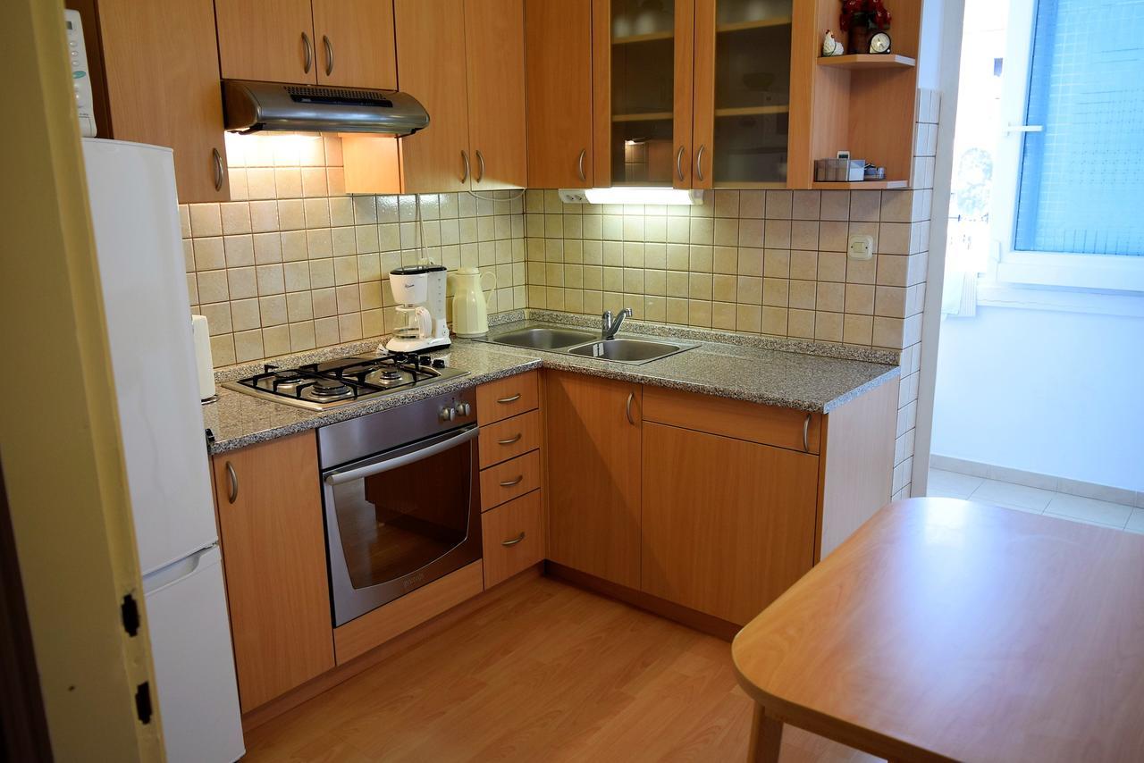 Sunnyy Beacch Apartments Banjol Bagian luar foto