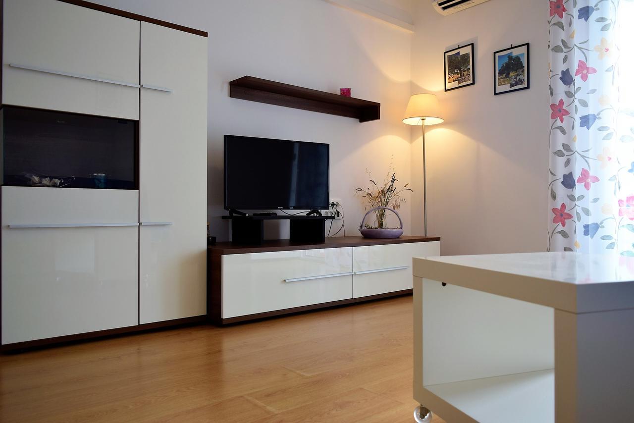 Sunnyy Beacch Apartments Banjol Bagian luar foto