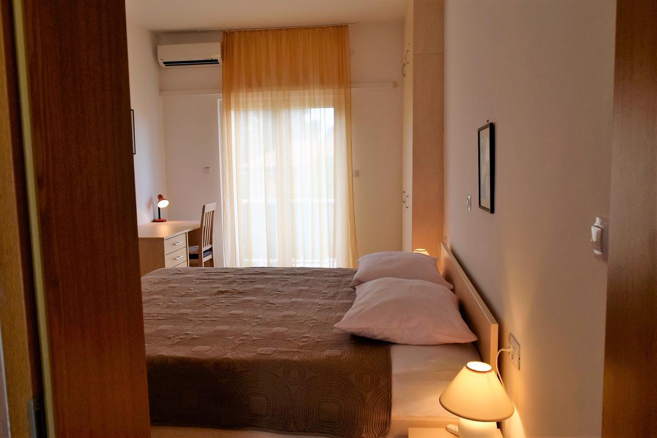 Sunnyy Beacch Apartments Banjol Bagian luar foto