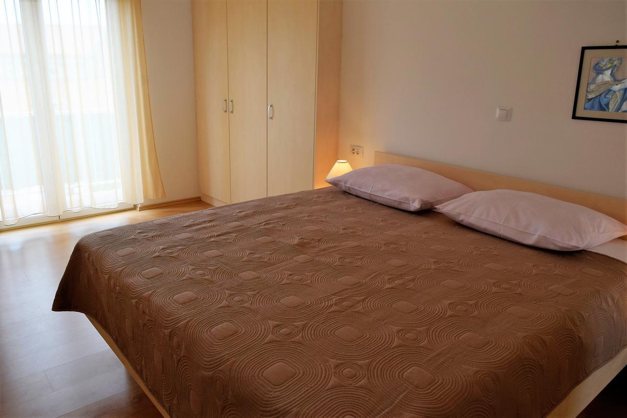 Sunnyy Beacch Apartments Banjol Bagian luar foto